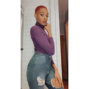 Meet your Posher, Briana